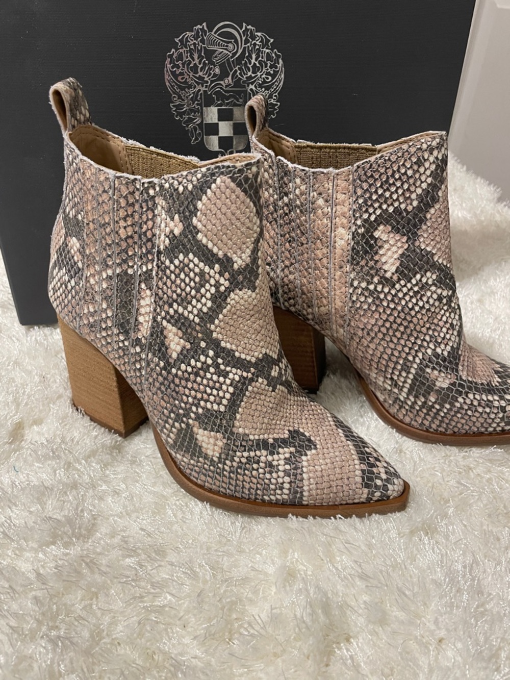 Vince Camuto Gabeena Bootie